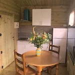 Chambres D'Hotes Et Meubles Les Hortensias 3*
