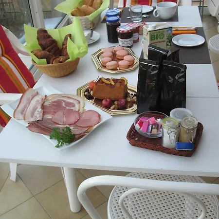 Couette-café Et D'hotes Les Hortensias Lillers