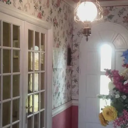 Couette-café Et D'hotes Les Hortensias Lillers