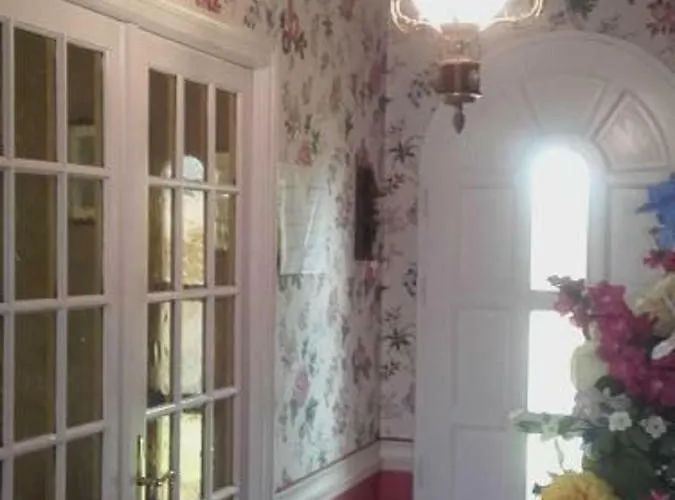 Frühstückspension Chambres D'Hotes Et Meubles Les Hortensias Lillers